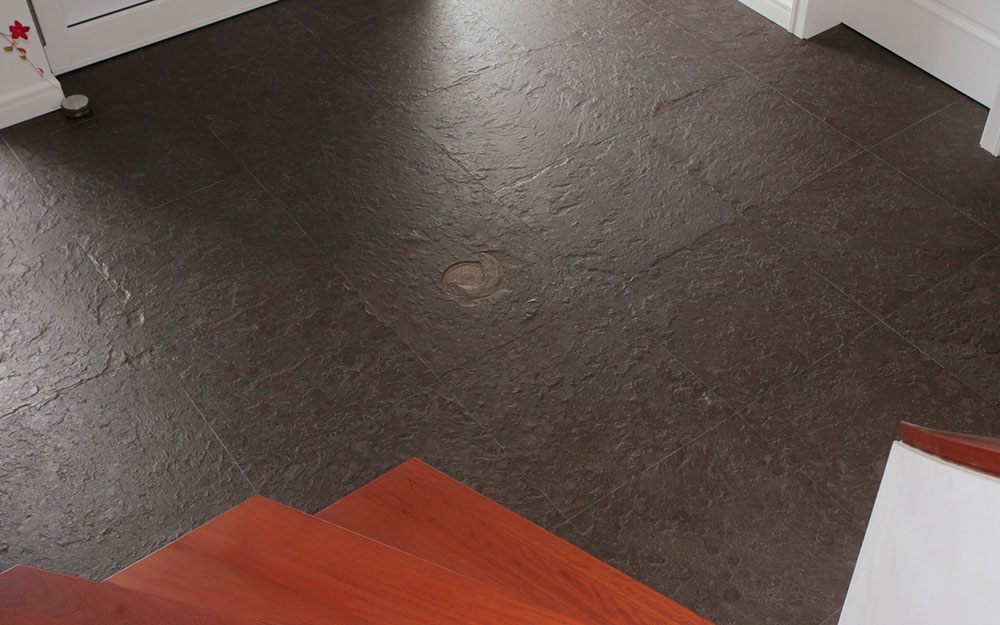 Schieferplatten für Schieferboden & Schiefertreppen / JÜRGEN FISCHER